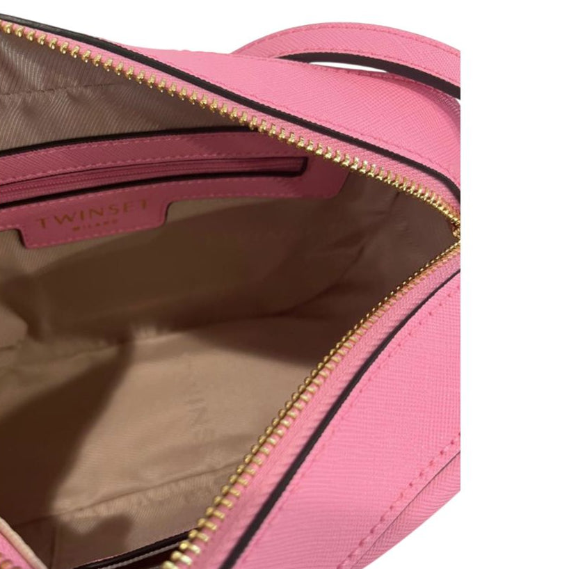 Borsa a tracolla rosa con dettagli dorati