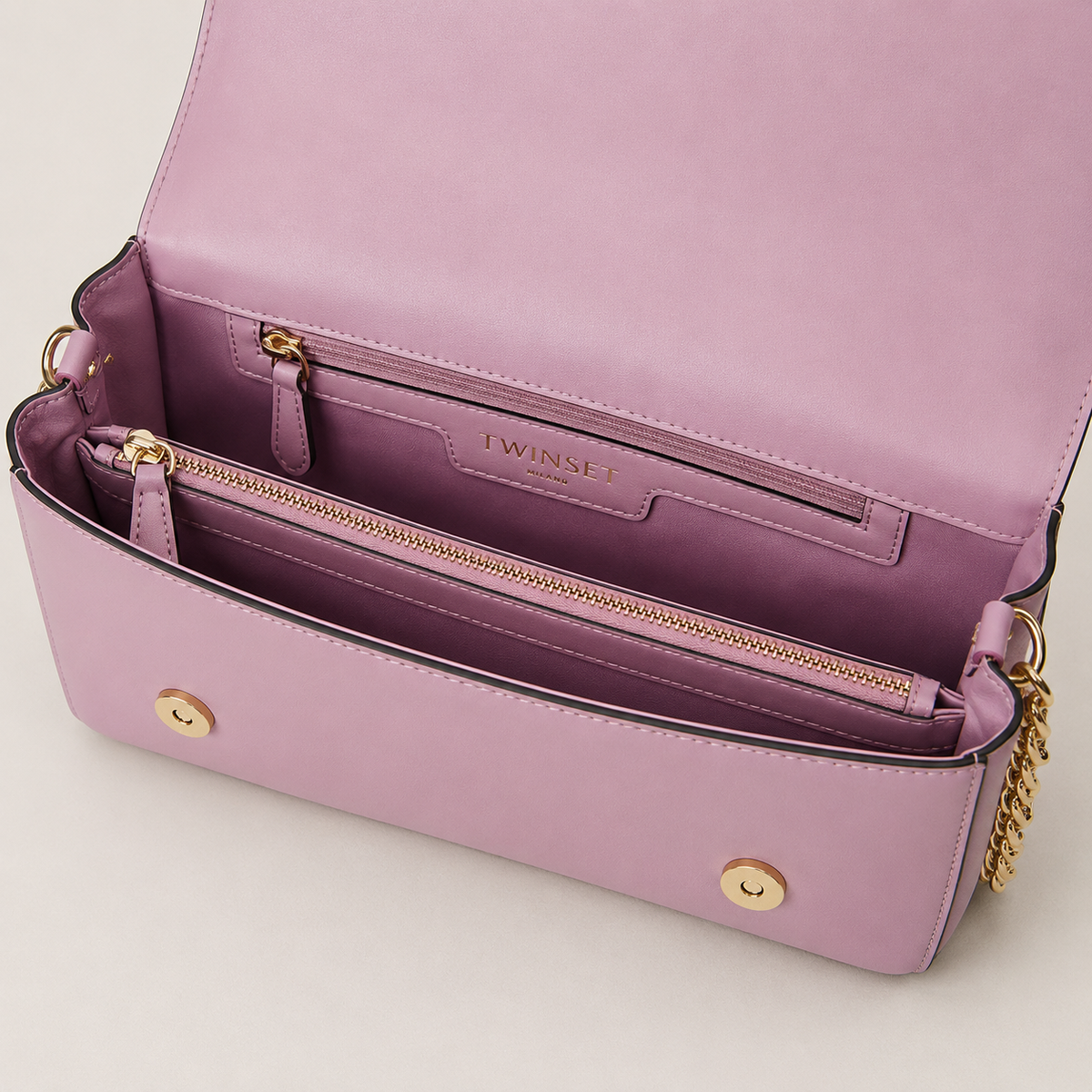 Borsa a spalla con patta arrotondata - Rosa