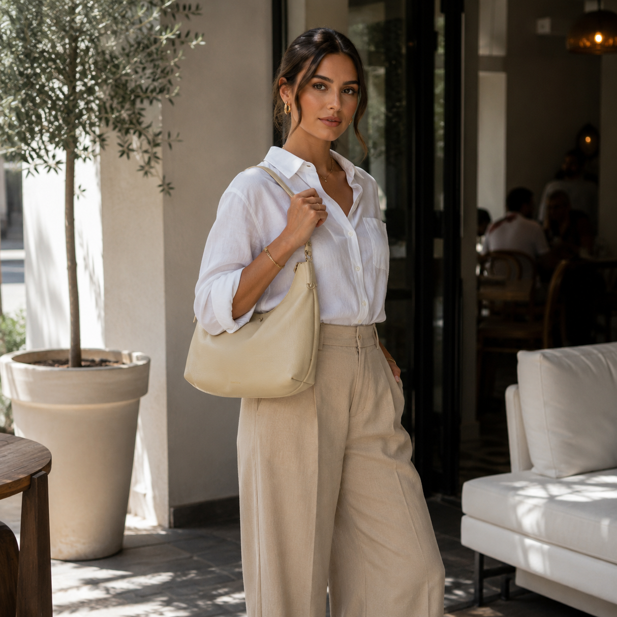 Ivory Beige Leather Shoulder bag