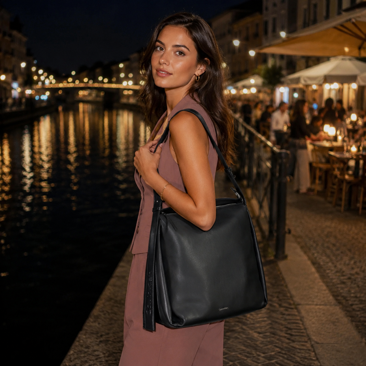 Black Shopper Shoulder Bag with Clean Silhouette