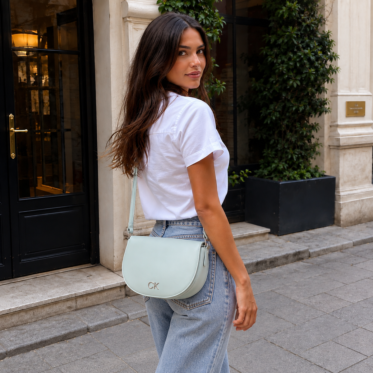 Rounded Crossbody Bag - Mint