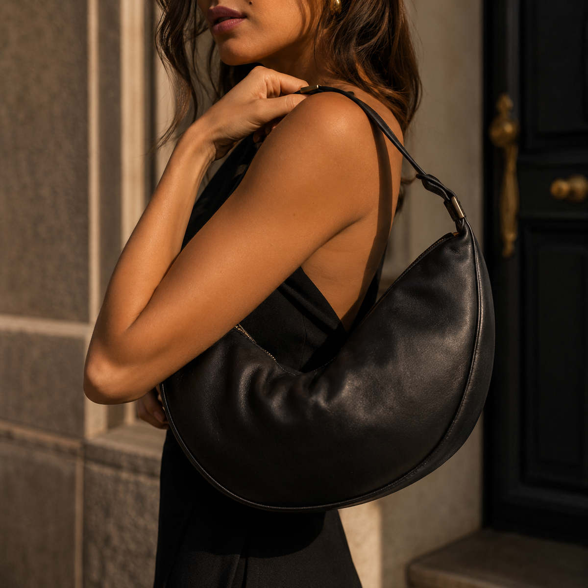 Crescent Shoulder bag - Black